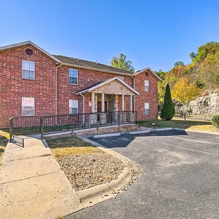 Pet-Friendly Branson Condo With Shared Pool! Exterior photo